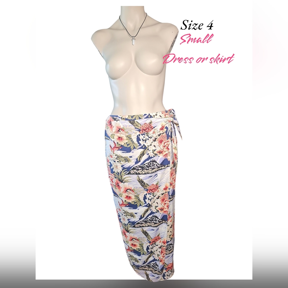 BEAUTIFUL Blue and White Floral Dress Or Swim Sarong with Tropical Print